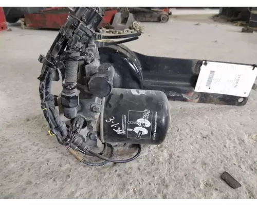 BENDIX AD-IS AIR DRYER (BRAKE)