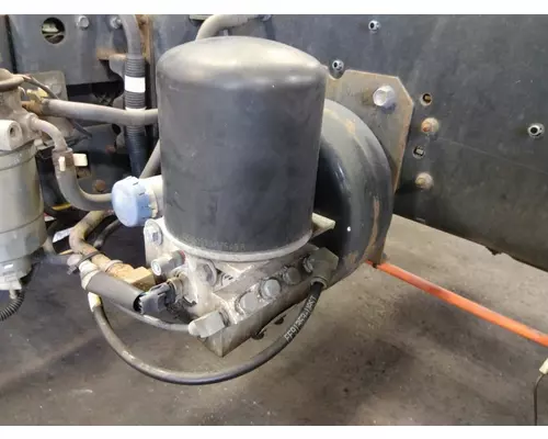 BENDIX AD-IS AIR DRYER (BRAKE)