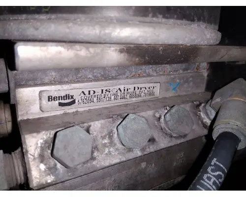 BENDIX AD-IS AIR DRYER (BRAKE)
