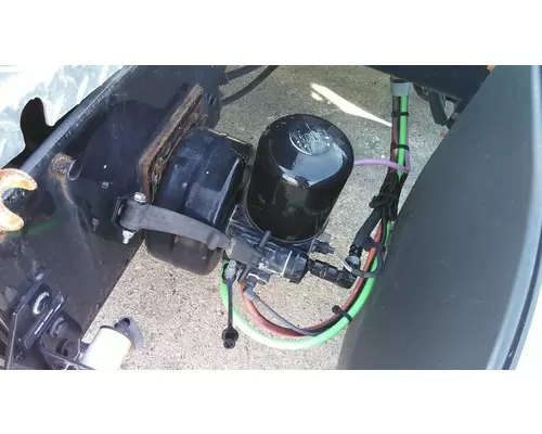 BENDIX AD-IS AIR DRYER (BRAKE)