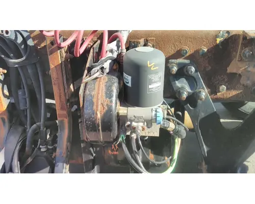 BENDIX AD-IS AIR DRYER (BRAKE)