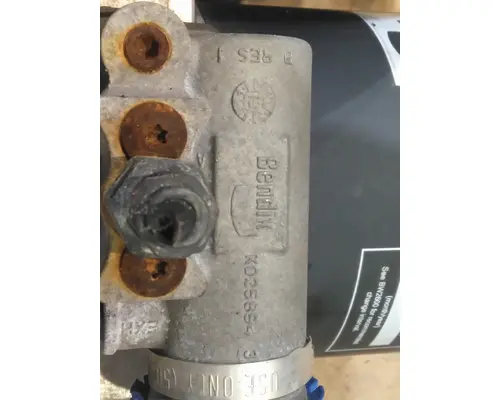 BENDIX AD-IS AIR DRYER (BRAKE)