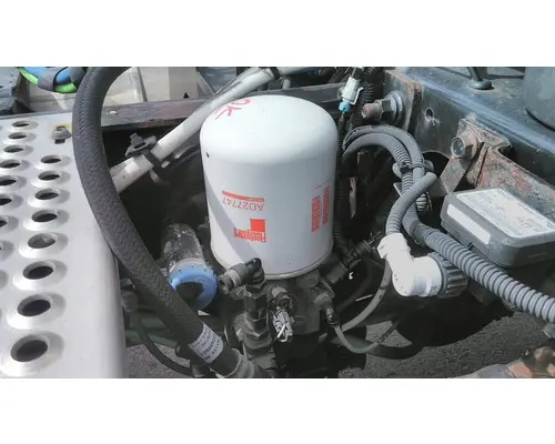 BENDIX AD-IS AIR DRYER (BRAKE)