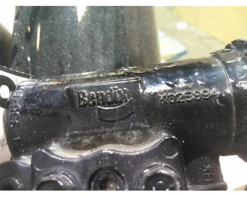 BENDIX AD-IS AIR DRYER (BRAKE)