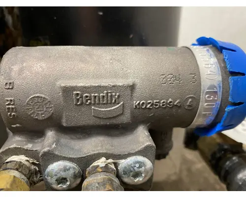BENDIX AD-IS Air Dryer