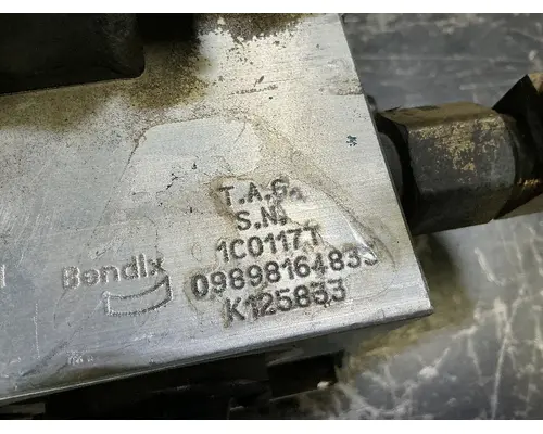 BENDIX AD-IS Air Dryer