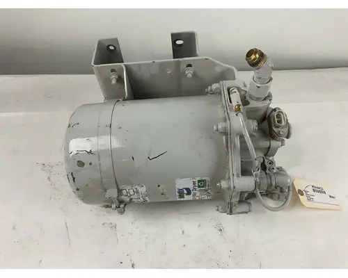 BENDIX AD9 AIR DRYER