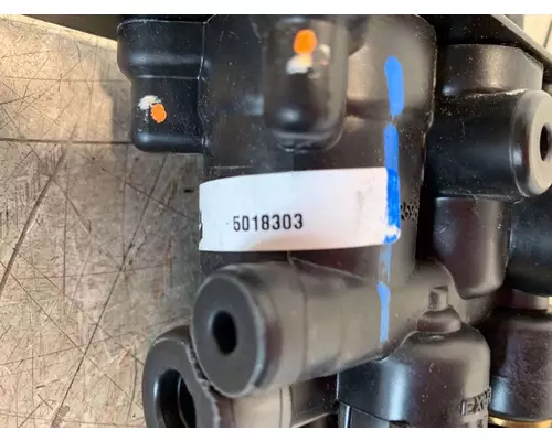 BENDIX Cascadia Brake Proportioning Valve