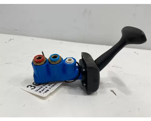 BENDIX Cascadia Brake Proportioning Valve