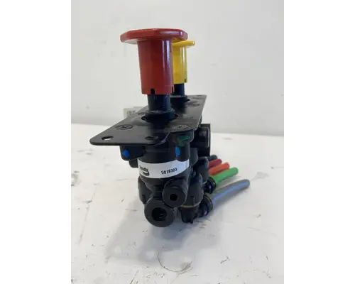BENDIX Cascadia Brake Proportioning Valve