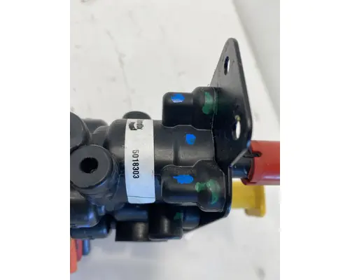 BENDIX Cascadia Brake Proportioning Valve