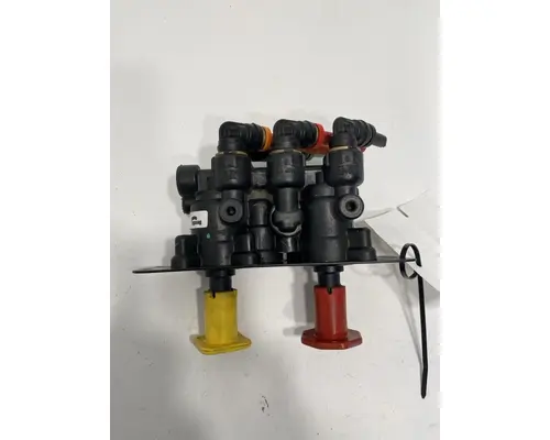 BENDIX Cascadia Brake Proportioning Valve