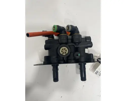 BENDIX Cascadia Brake Proportioning Valve
