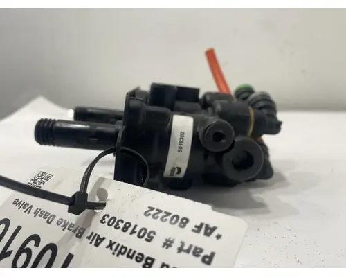 BENDIX Cascadia Brake Proportioning Valve