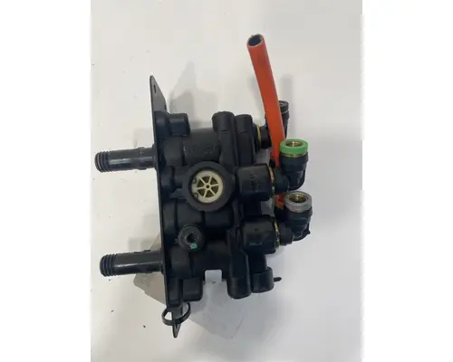 BENDIX Cascadia Brake Proportioning Valve