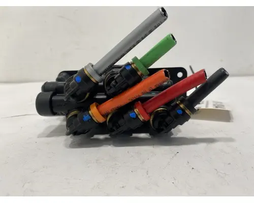 BENDIX Cascadia Brake Proportioning Valve