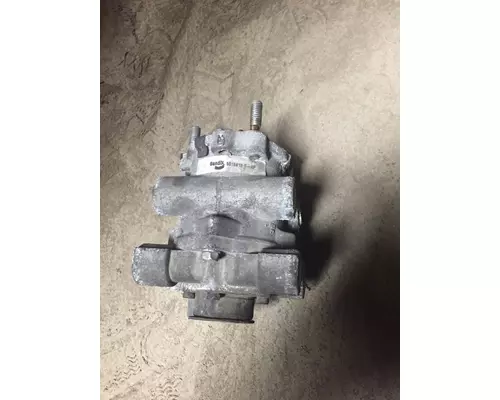 BENDIX E-8P AIR VALVES