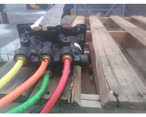 BENDIX EC80 BRAKE CONTROL MODULE (ABS)
