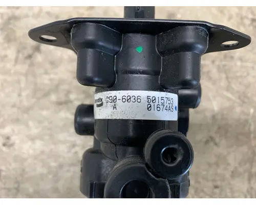 BENDIX G90-6036-5015753 Brake Valve (Air)