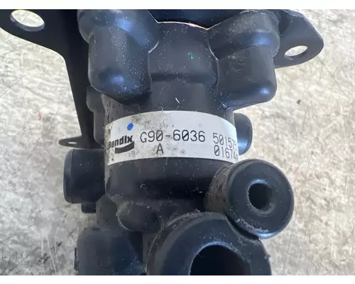 BENDIX G90-6036 Brake Valve (Air)
