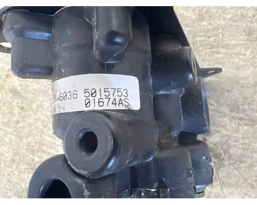 BENDIX G90-6036 Brake Valve (Air)