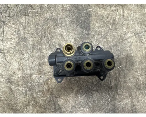 BENDIX G90-6036 Brake Valve (Air)