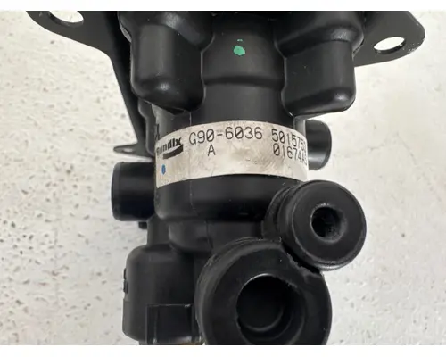 BENDIX G90-6036 Brake Valve (Air)