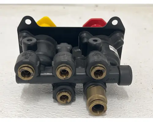 BENDIX G90-6036 Brake Valve (Air)