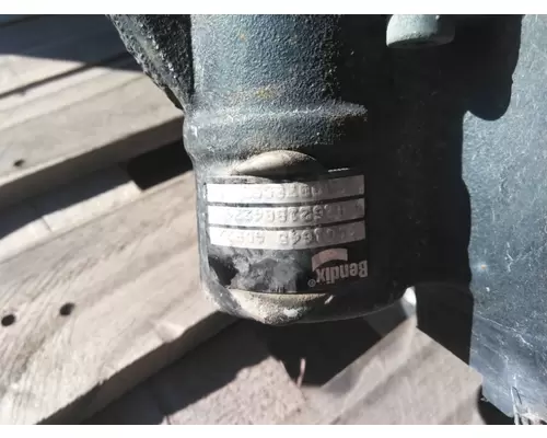 BENDIX LT BRAKE CALIPER