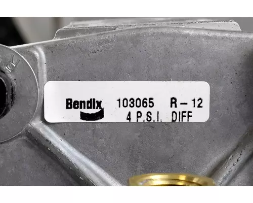 BENDIX R-12 Brake Air Valve