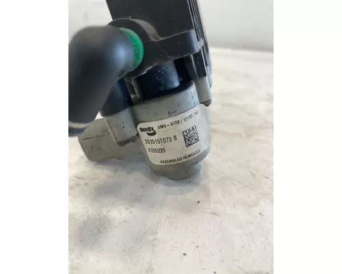 BENDIX T680 Brake Proportioning Valve