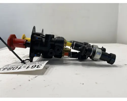 BENDIX T680 Brake Proportioning Valve