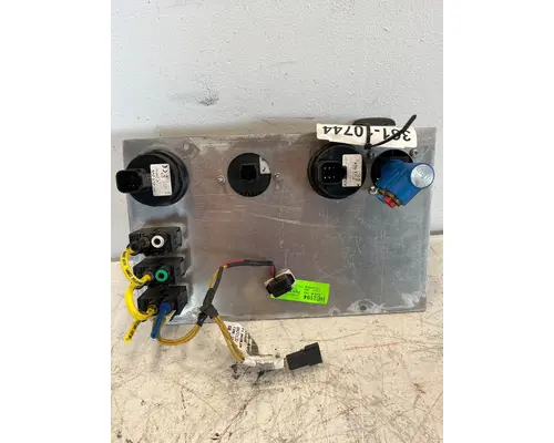 BENDIX TCS-9000 Brake Proportioning Valve