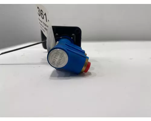 BENDIX TCS-9000 Brake Proportioning Valve