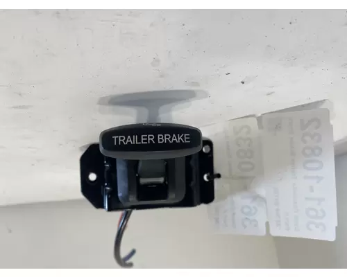 BENDIX TCS-9000 Brake Proportioning Valve