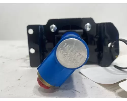 BENDIX TCS-9000 Brake Proportioning Valve