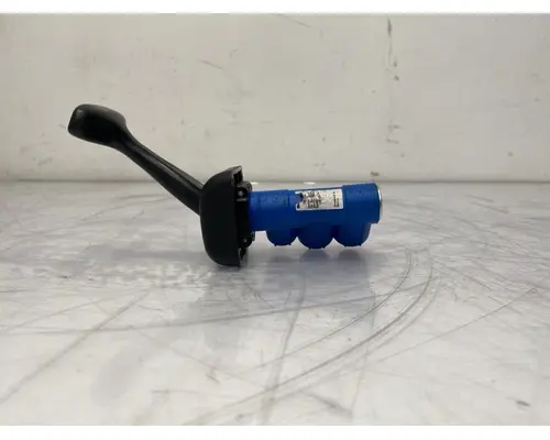 BENDIX TCS-9000 Brake Proportioning Valve