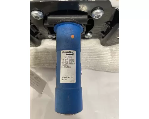 BENDIX TCS9000 Brake Proportioning Valve