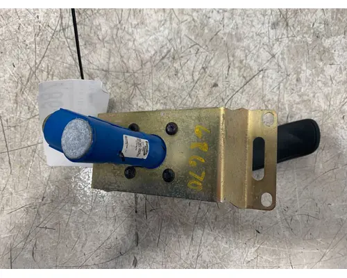 BENDIX  Brake Proportioning Valve