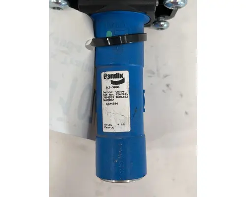 BENDIX  Brake Proportioning Valve