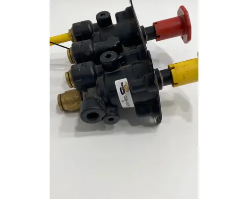 BENDIX  Brake Proportioning Valve