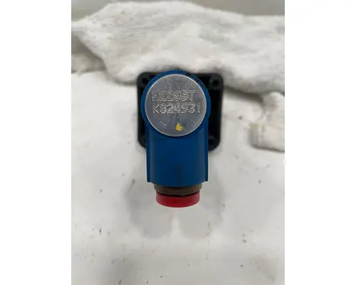 BENDIX  Brake Proportioning Valve