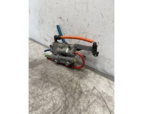 BENDIX  Brake Proportioning Valve