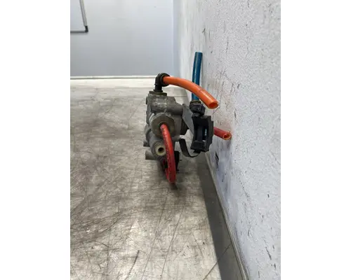 BENDIX  Brake Proportioning Valve