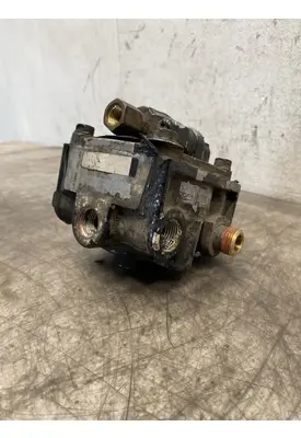 BENDIX  Brake Proportioning Valve