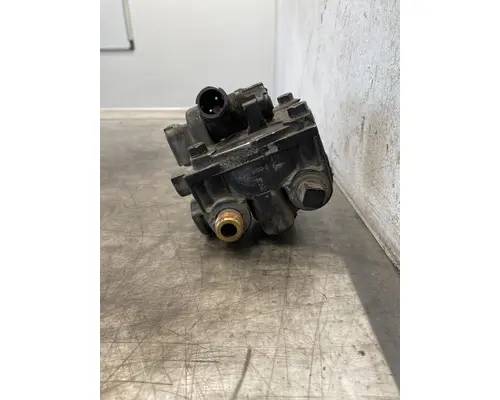 BENDIX  Brake Proportioning Valve