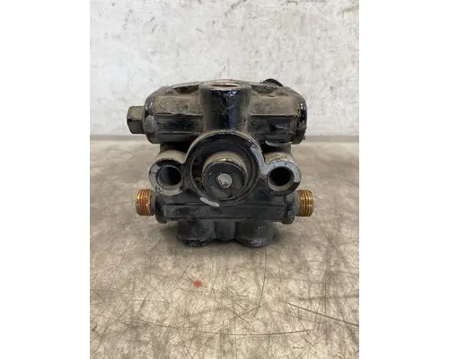 BENDIX  Brake Proportioning Valve