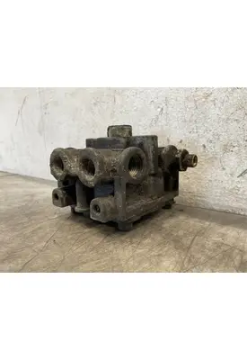 BENDIX  Brake Proportioning Valve