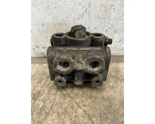 BENDIX  Brake Proportioning Valve