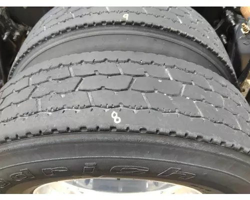 BF GOODRICH 275/80R22.5 TIRE